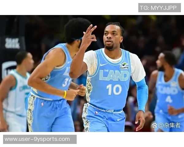 双塔联手展现统治力小莫布里与阿伦合砍32分21篮板8助攻助球队取胜