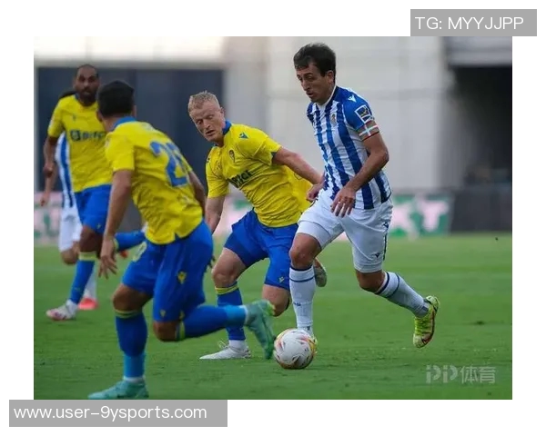 卡马文加假期不放松积极训练更新社媒展现拼搏精神